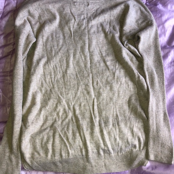 sweater - Picture 3 of 3